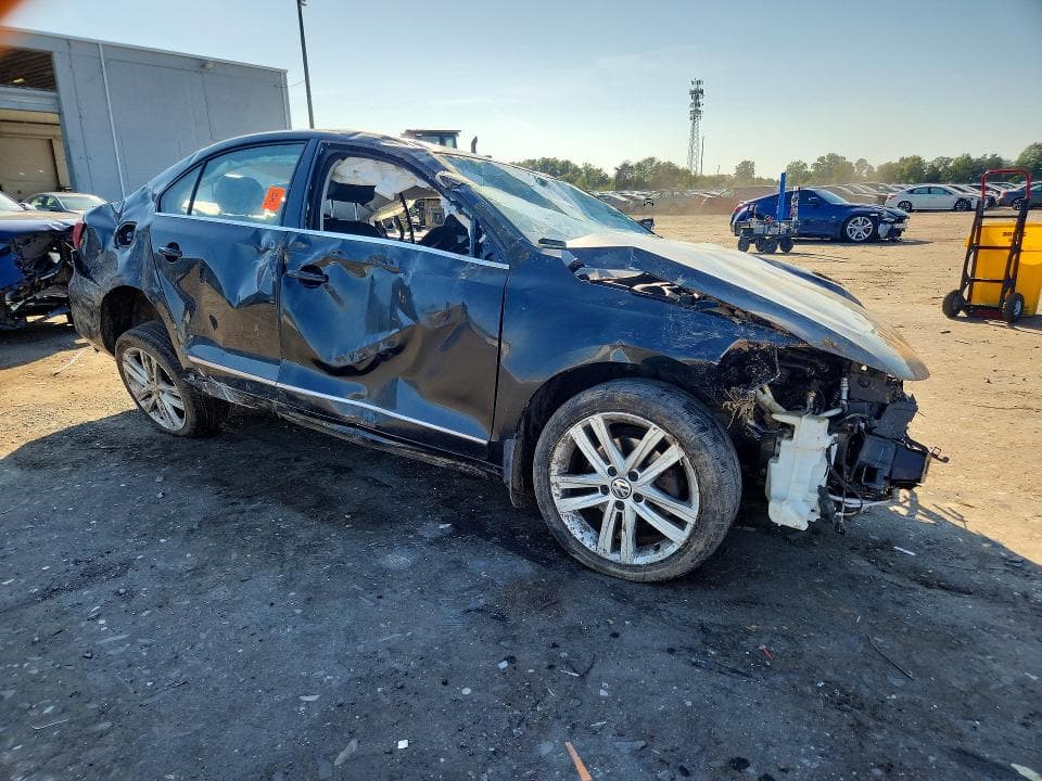 2017 VOLKSWAGEN JETTA SEL 4