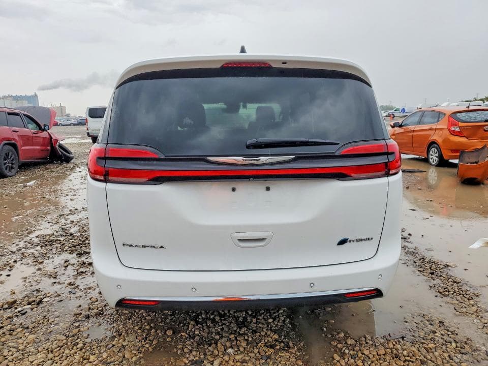 2024 CHRYSLER PACIFICA HYBRID SELECT 6
