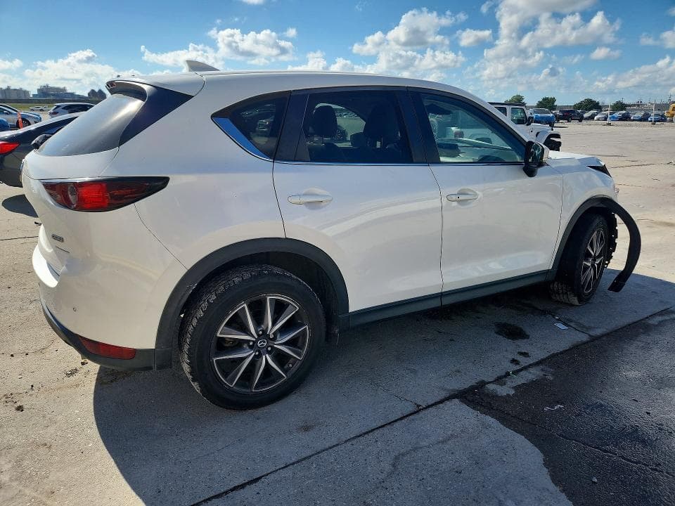 2018 MAZDA CX-5 TOURING 3