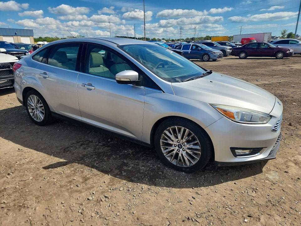 2017 FORD FOCUS TITANIUM 4