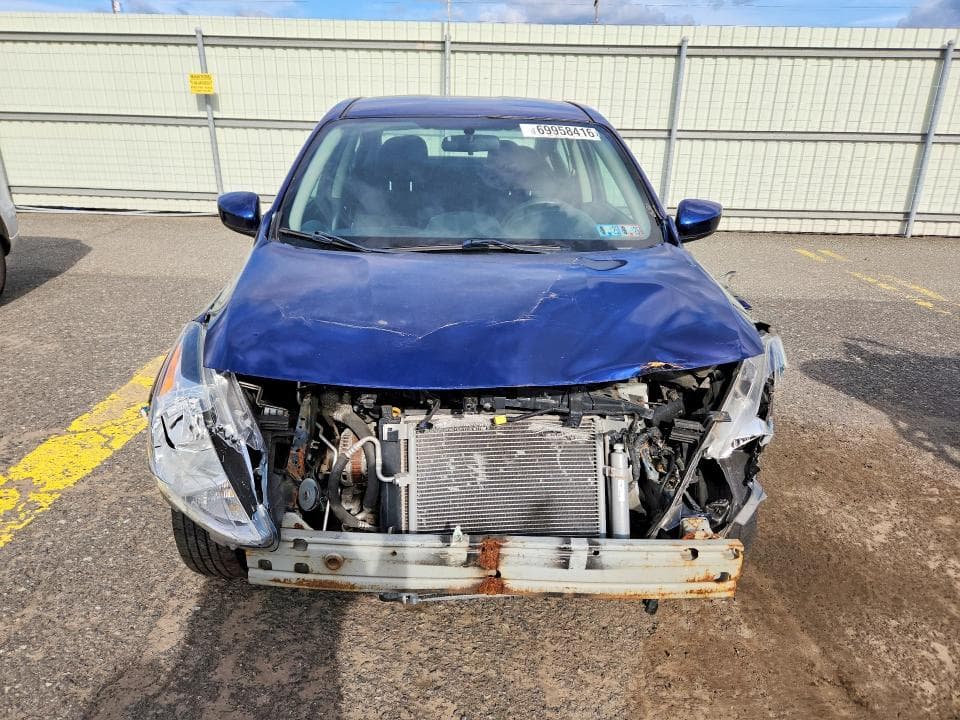 2018 NISSAN VERSA SV 5