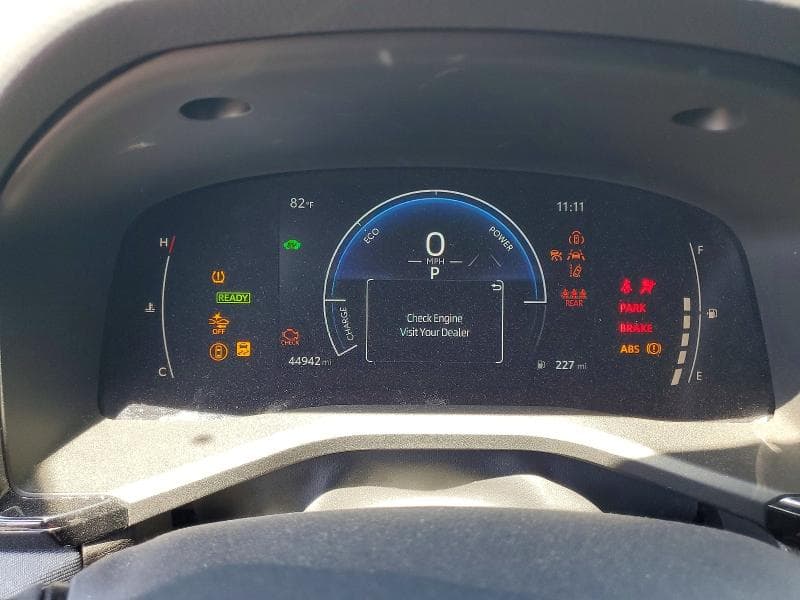 2025 TOYOTA CAMRY LE 9