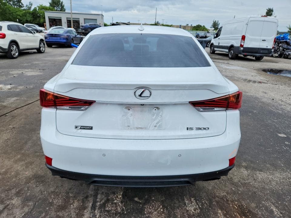 2019 LEXUS IS 300 6