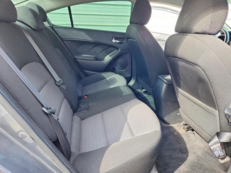 2017 KIA FORTE S 10