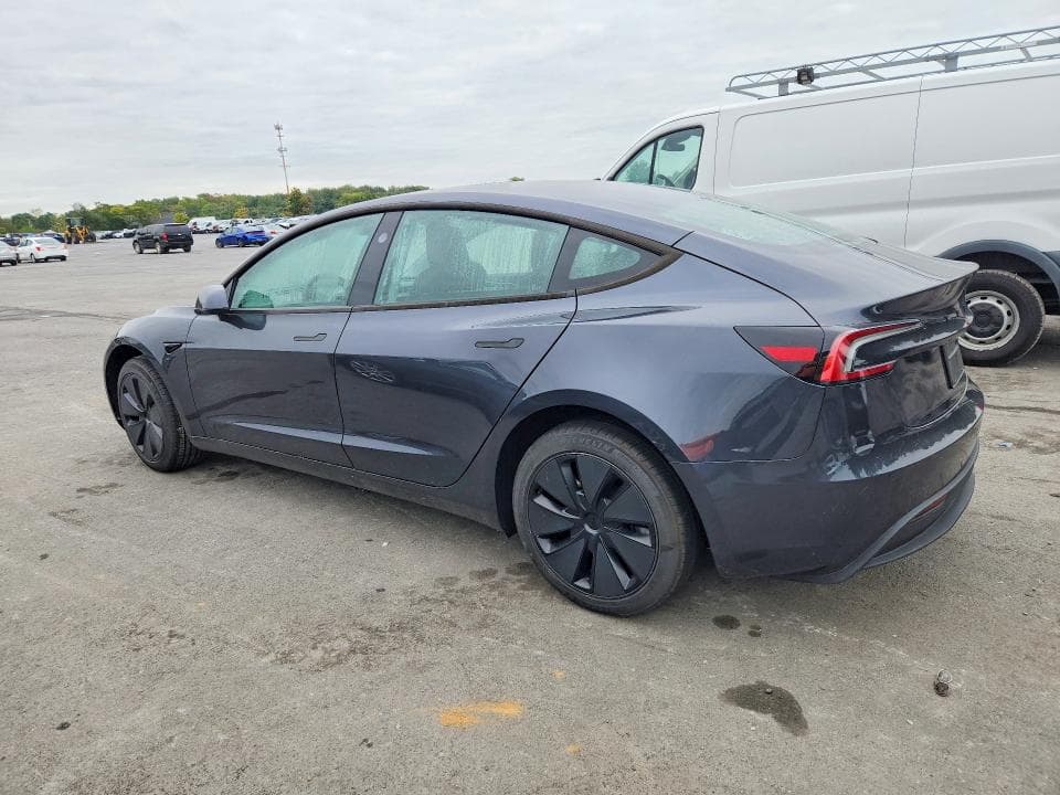 2025 TESLA MODEL 3 2