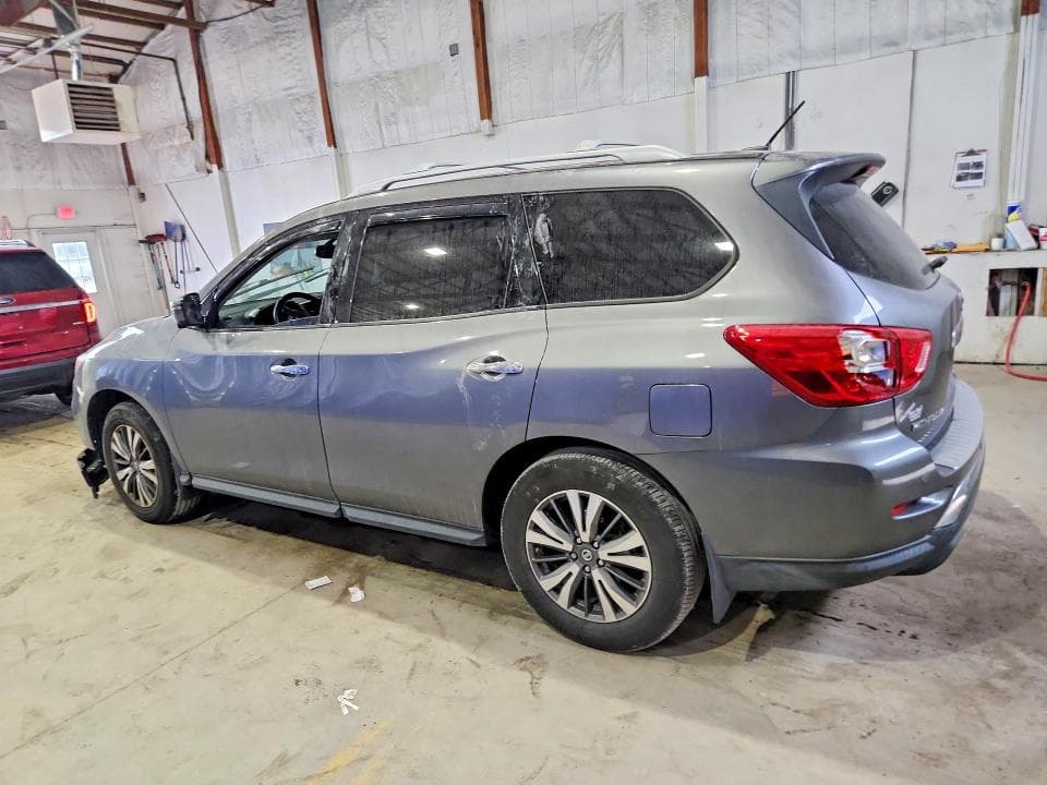 2017 NISSAN PATHFINDER SL 2