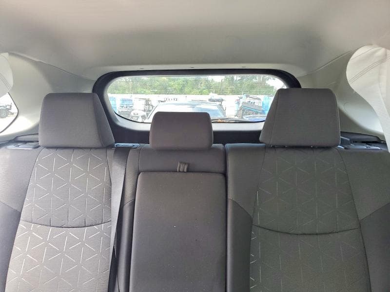2021 TOYOTA RAV4 XLE 10