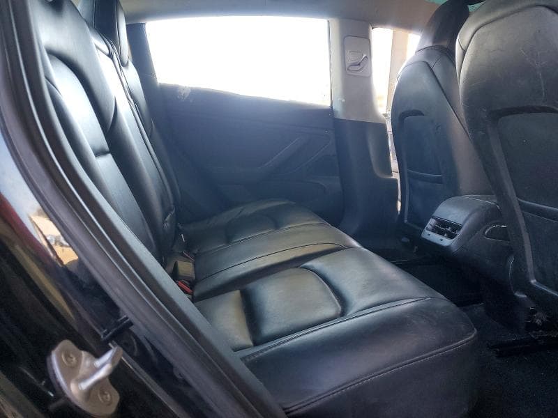 2018 TESLA MODEL 3 10