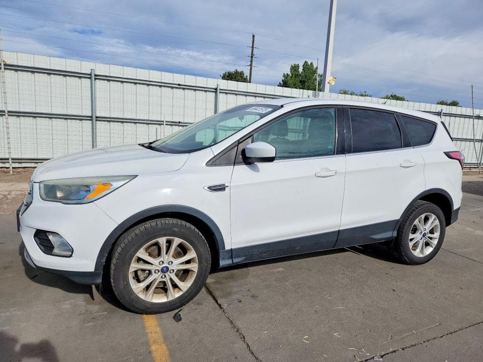 2017 FORD ESCAPE SE - 1