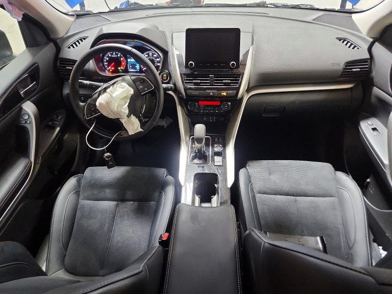 2026 MITSUBISHI ECLIPSE CROSS SE 8