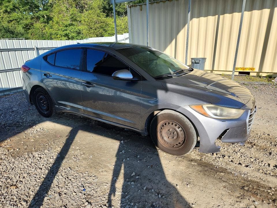 2017 HYUNDAI ELANTRA SE 4