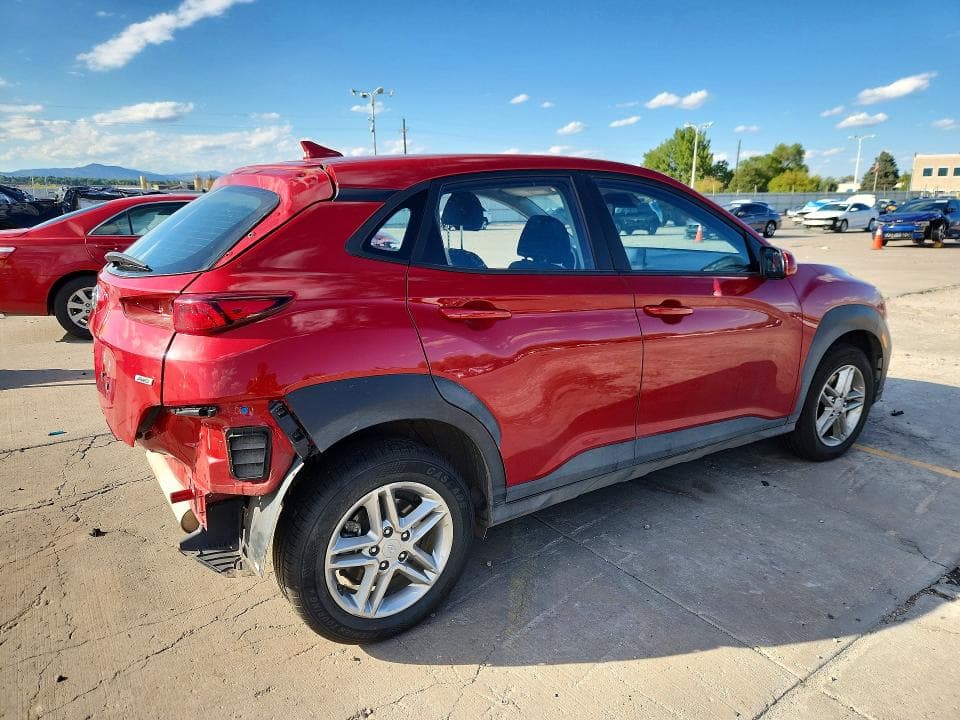 2022 HYUNDAI KONA SE 3