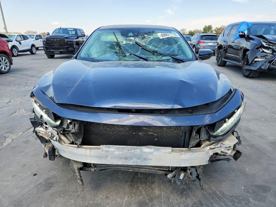2019 HONDA INSIGHT EX 5