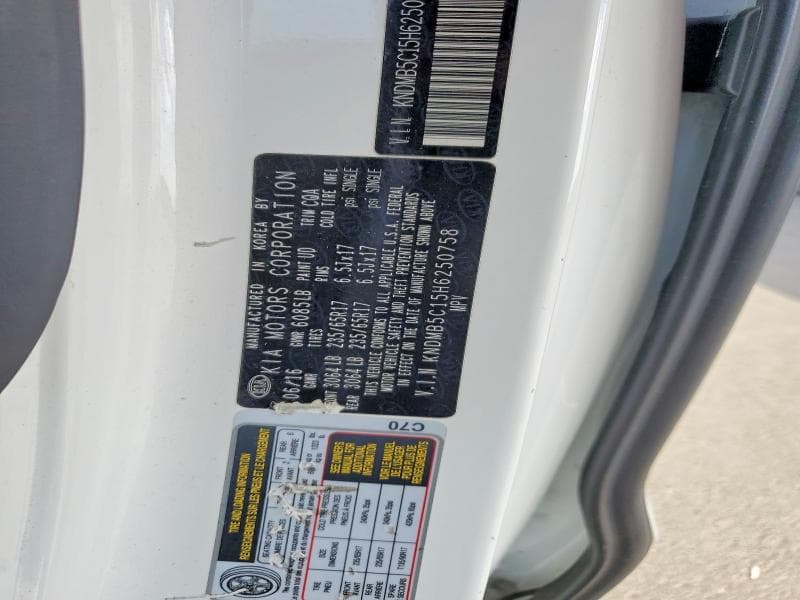 2017 KIA SEDONA LX 13