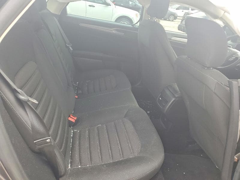 2017 FORD FUSION SE 10