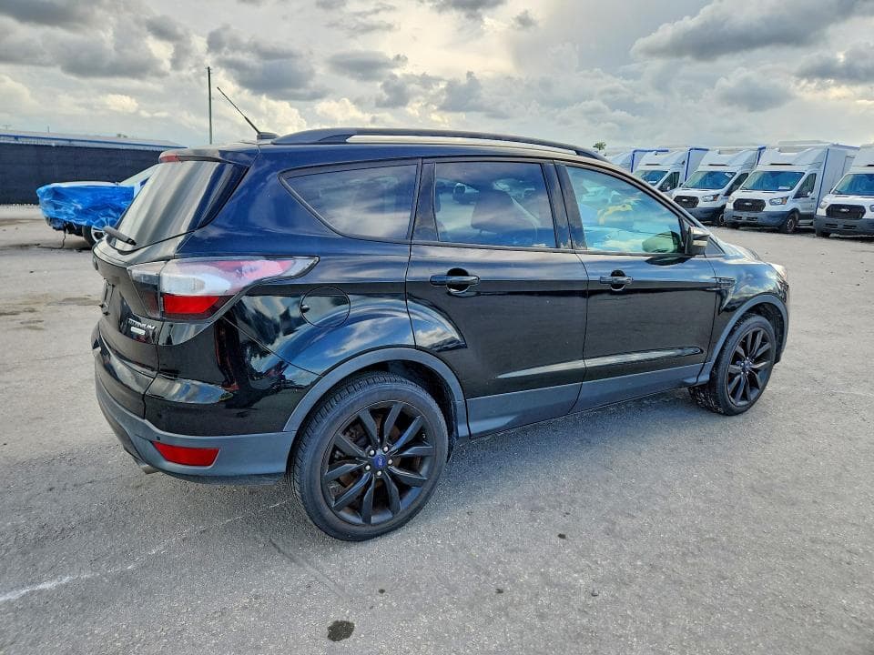 2017 FORD ESCAPE TITANIUM 3