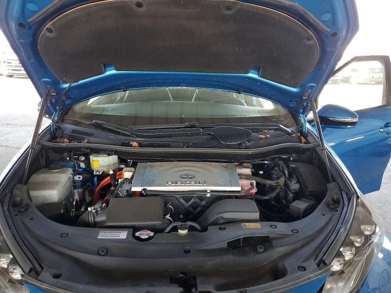 2018 TOYOTA MIRAI BASE 11