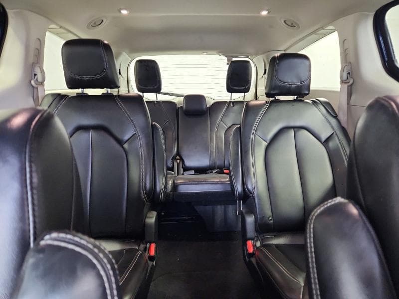 2023 CHRYSLER PACIFICA TOURING L 10