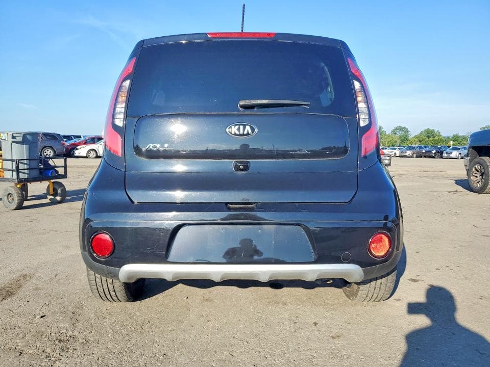 2018 KIA SOUL + 6