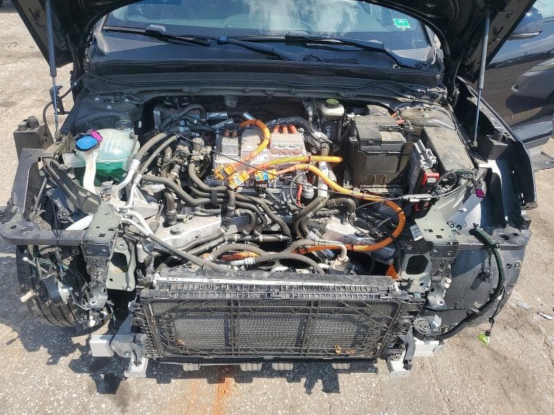 2021 VOLVO XC40 RECHARGE 11
