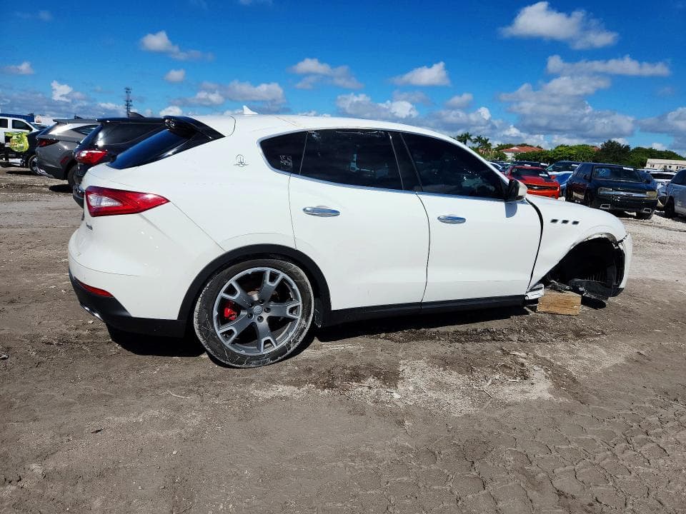 2018 MASERATI LEVANTE 3