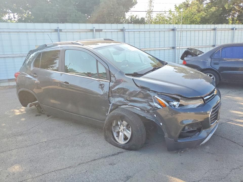 2017 CHEVROLET TRAX 1LT 4