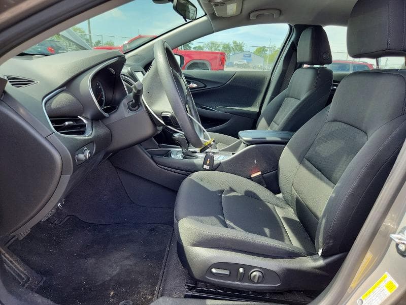 2017 CHEVROLET MALIBU LT 7