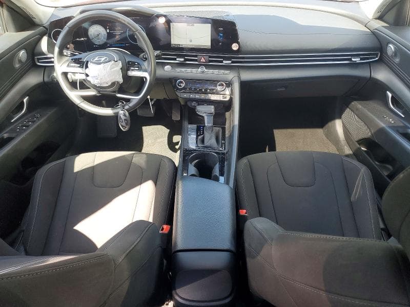 2025 HYUNDAI ELANTRA SEL 8