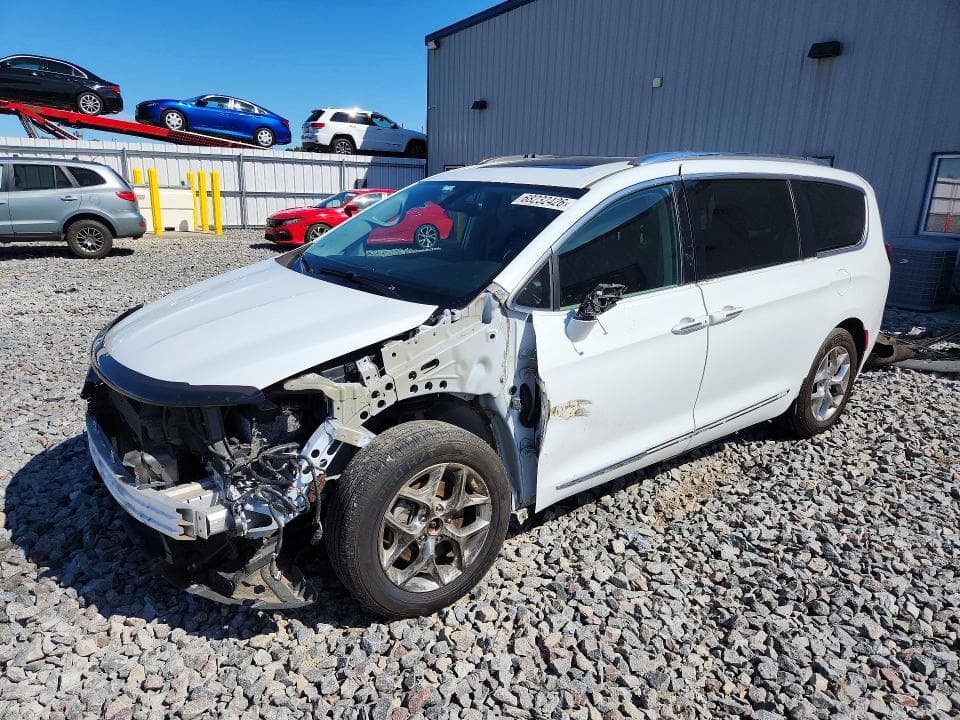 2018 CHRYSLER PACIFICA LIMITED - 1