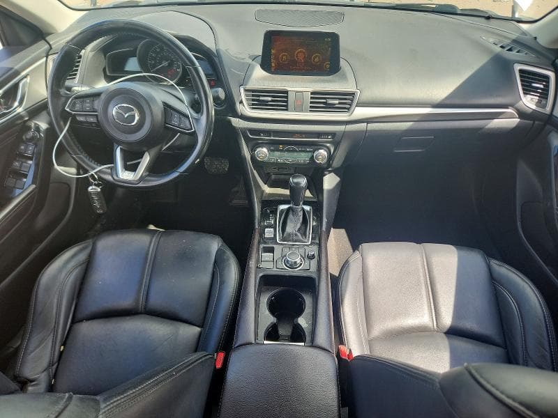 2018 MAZDA 3 TOURING 8