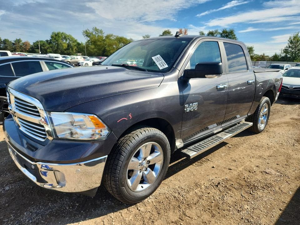 2018 RAM 1500 SLT - 1