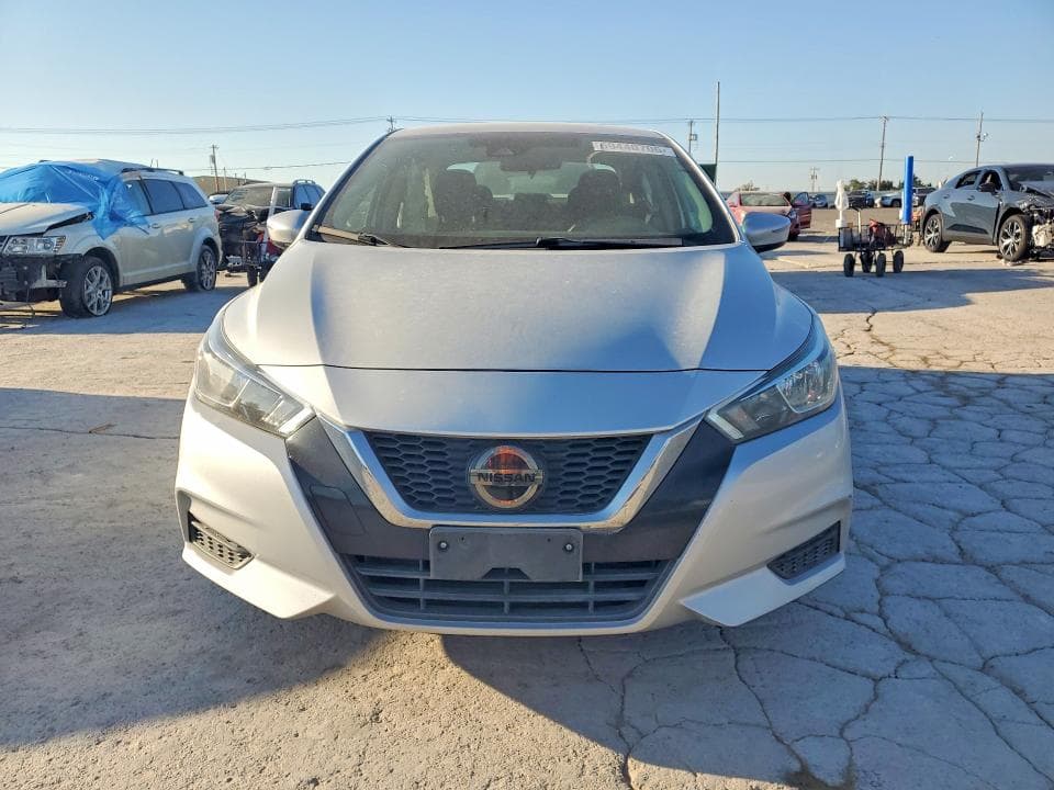 2020 NISSAN VERSA SV 5