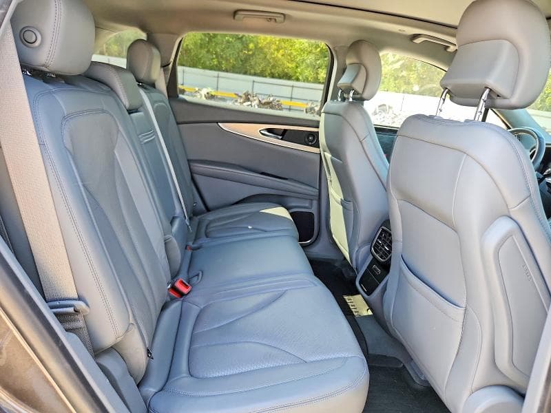 2019 LINCOLN NAUTILUS RESERVE 11