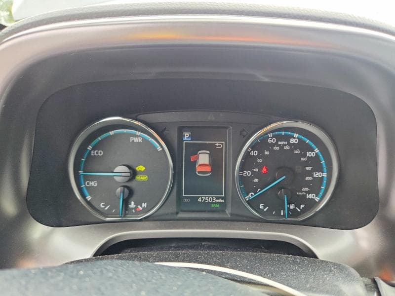 2018 TOYOTA RAV4 HV SE 9
