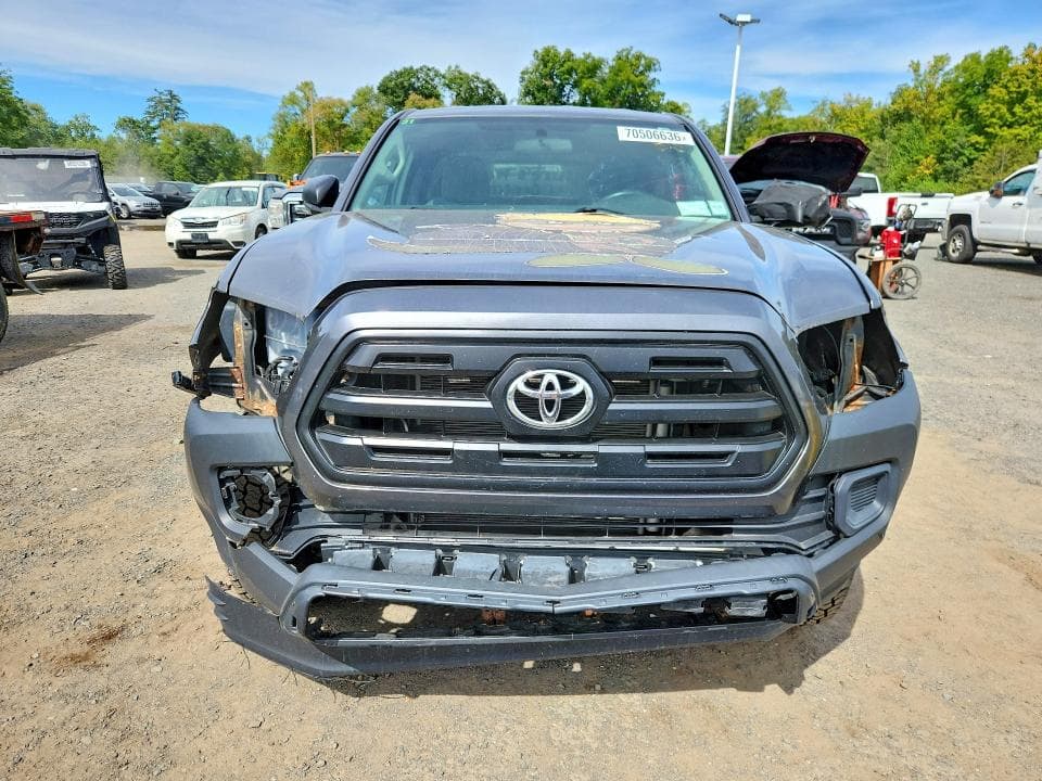 2017 TOYOTA TACOMA SR 5