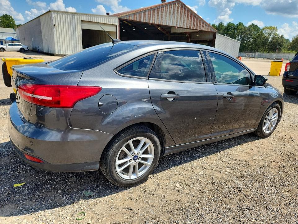 2017 FORD FOCUS SEL 3