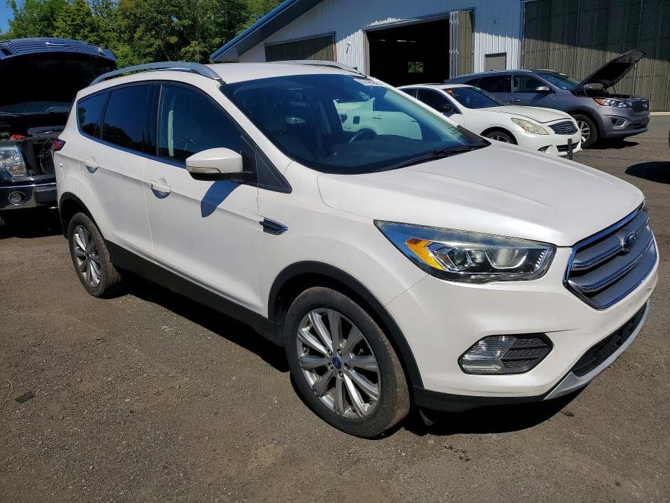 2017 FORD ESCAPE TITANIUM 4