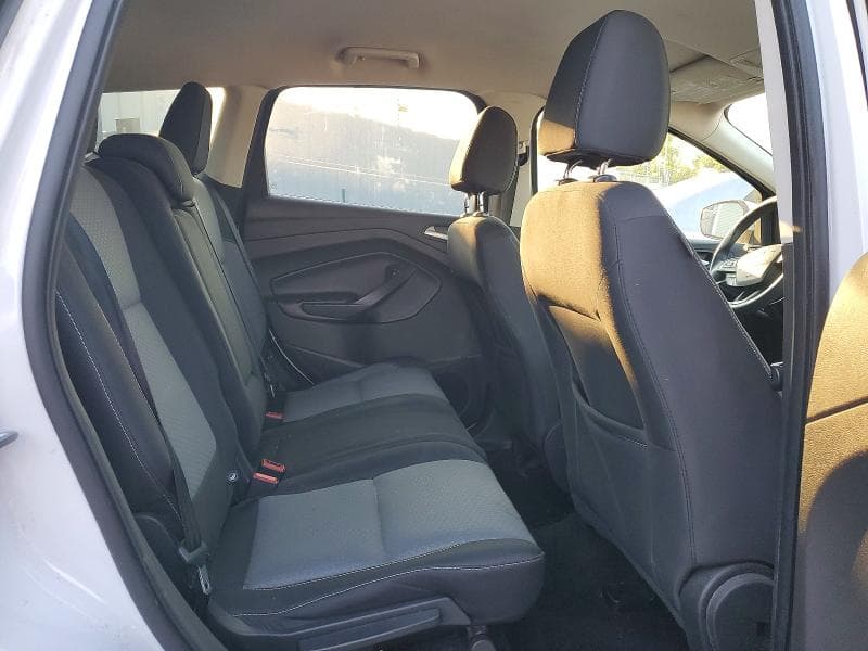 2017 FORD ESCAPE SE 11