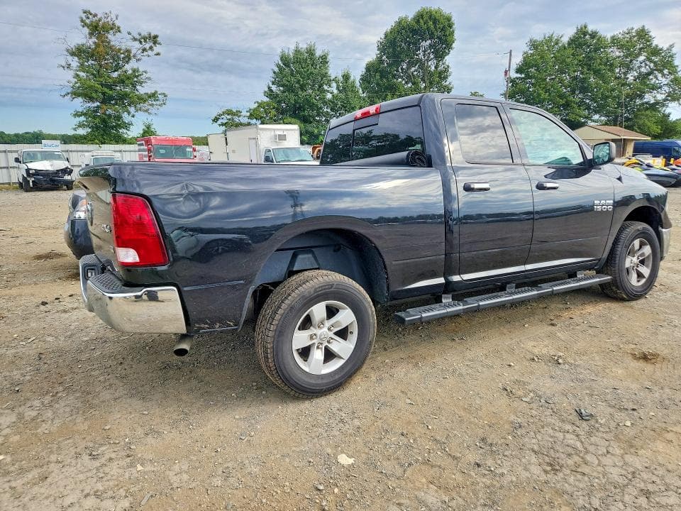 2017 RAM 1500 SLT 3