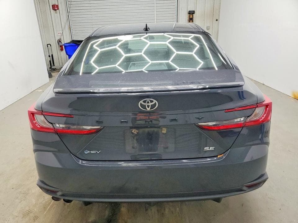 2025 TOYOTA CAMRY SE 6