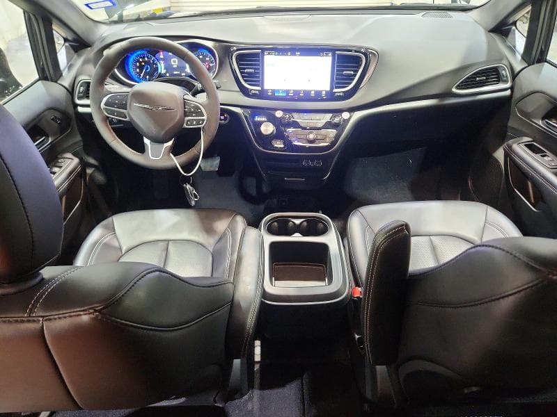 2025 CHRYSLER PACIFICA SELECT 8