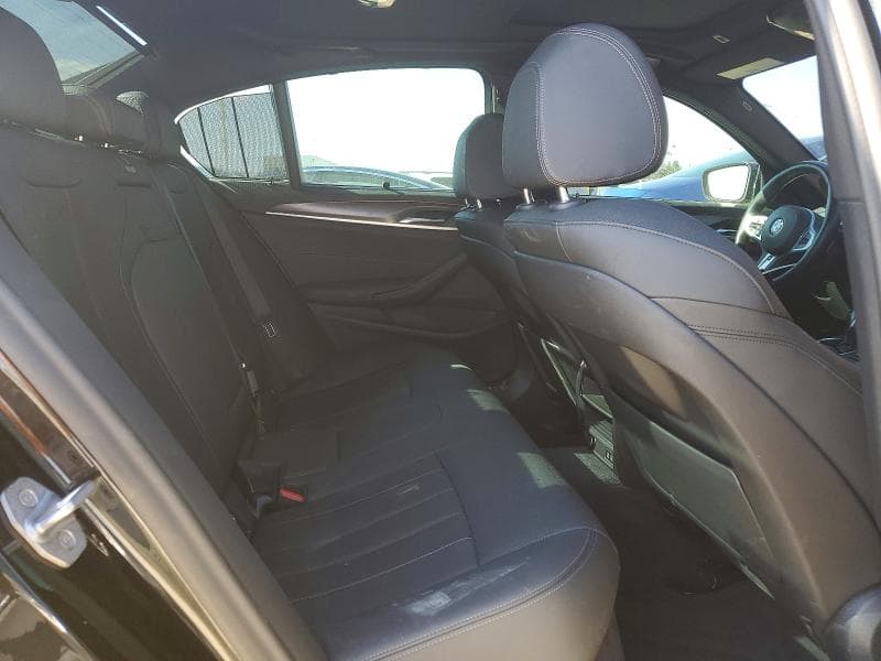 2021 BMW 530E 10