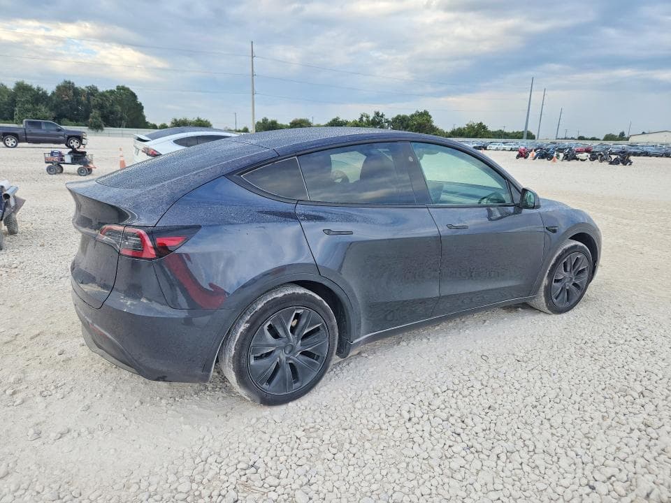 2025 TESLA MODEL Y 3
