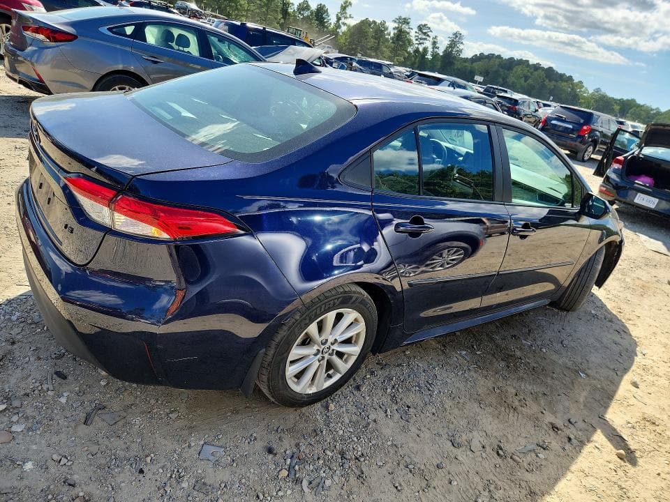 2026 TOYOTA COROLLA LE 3