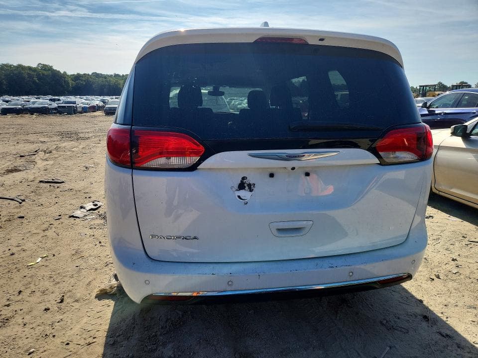 2019 CHRYSLER PACIFICA TOURING PLUS 6