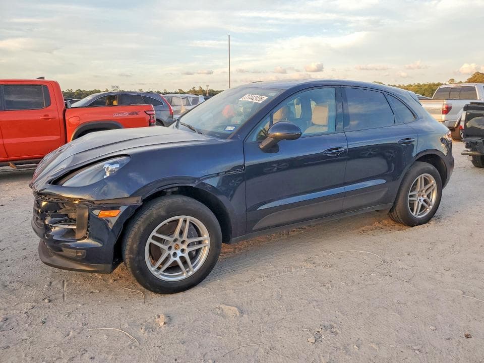 2021 PORSCHE MACAN