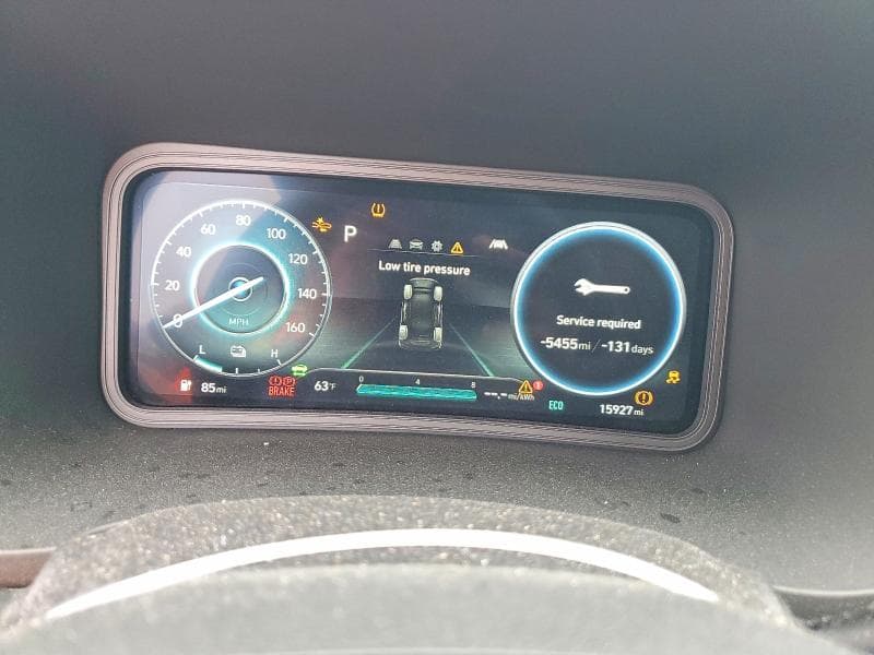 2023 HYUNDAI KONA SE 9