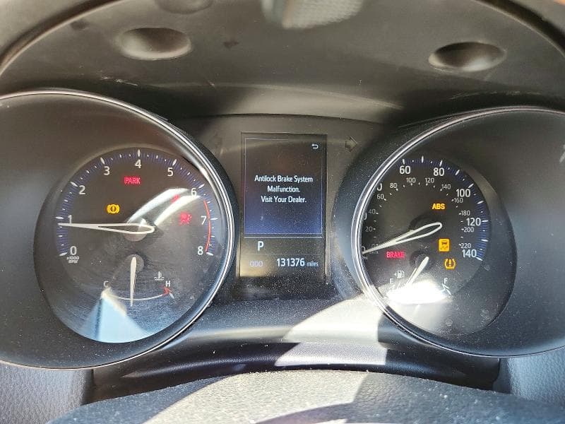 2019 TOYOTA C-HR XLE 9