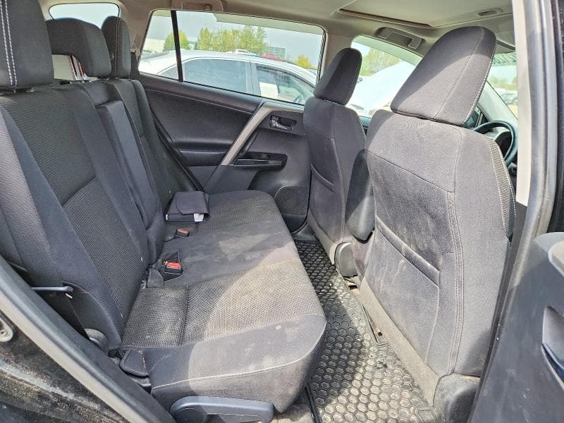 2018 TOYOTA RAV4 XLE 11