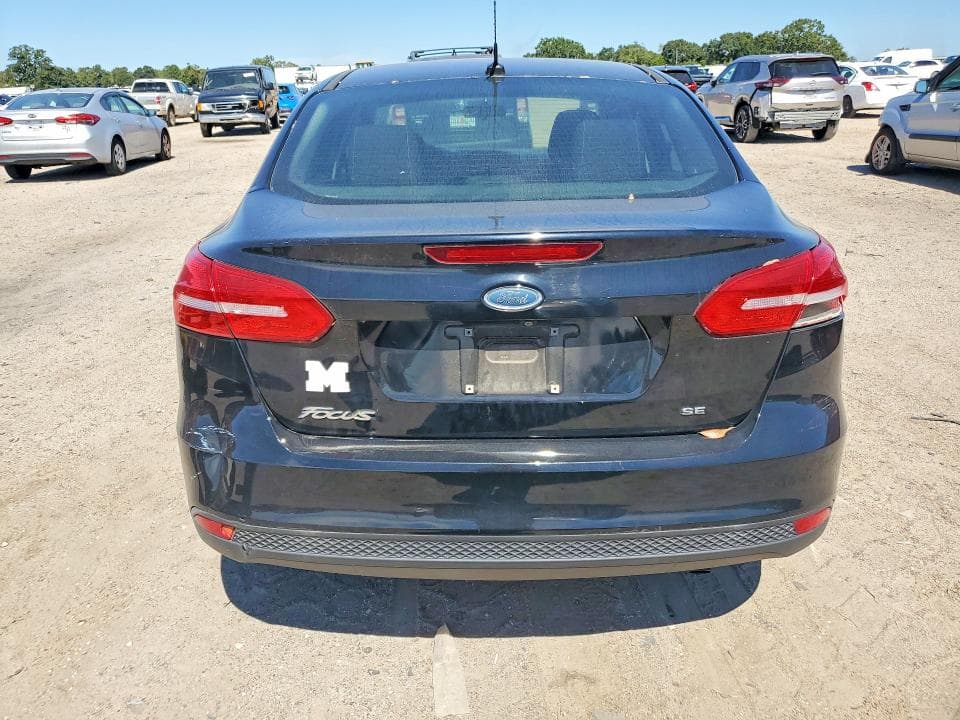 2017 FORD FOCUS SE 6